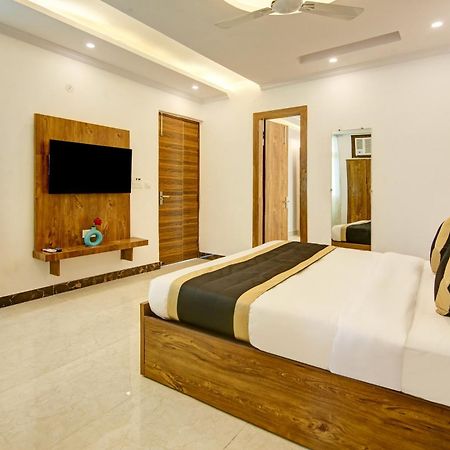 Hotel The Emporio Grand Near Vaishali Metro Station Ghaziabad Exterior foto