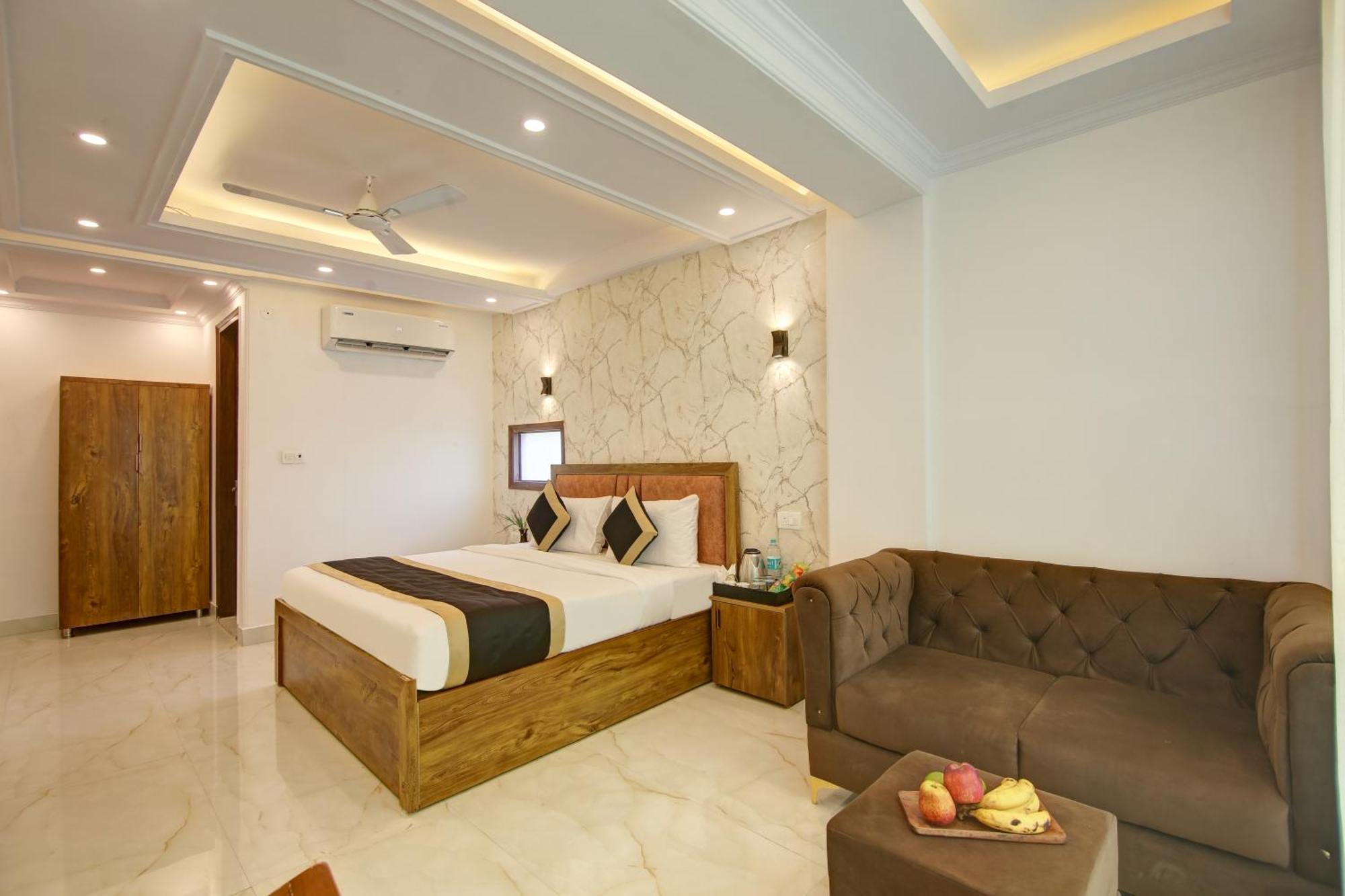 Hotel The Emporio Grand Near Vaishali Metro Station Ghaziabad Exterior foto