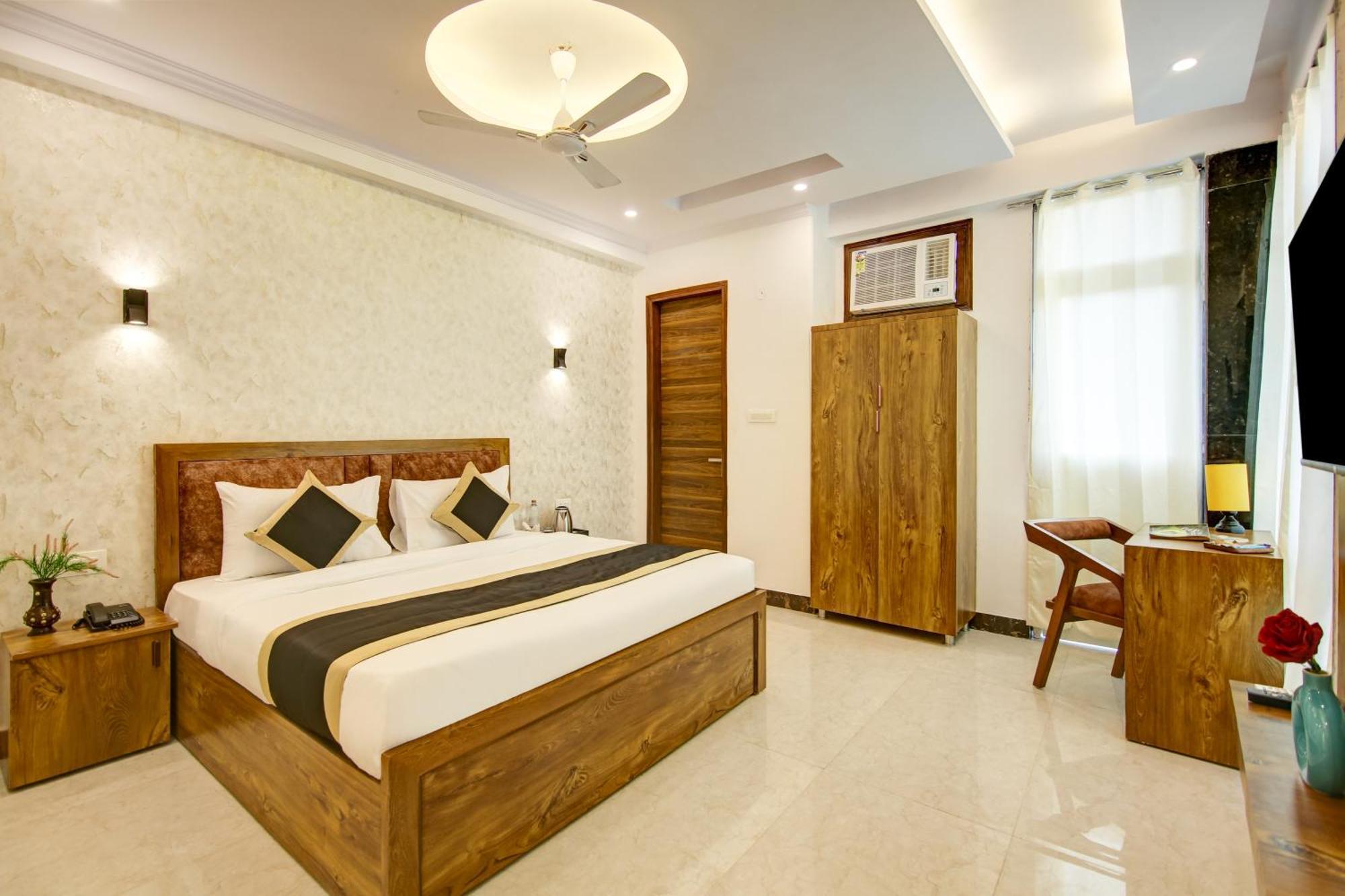Hotel The Emporio Grand Near Vaishali Metro Station Ghaziabad Exterior foto