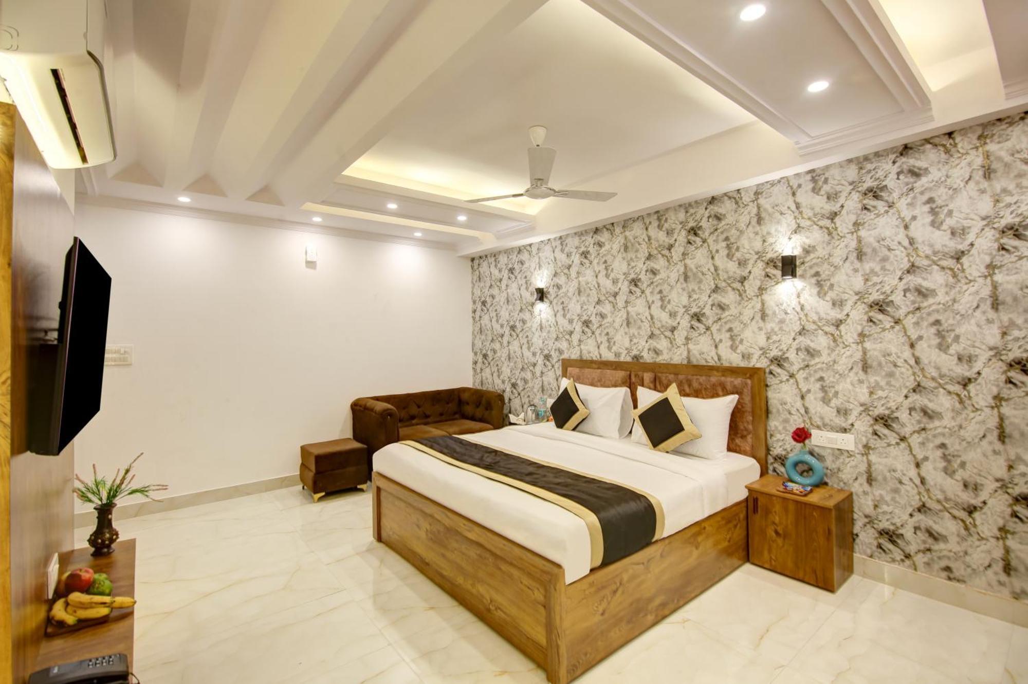 Hotel The Emporio Grand Near Vaishali Metro Station Ghaziabad Exterior foto