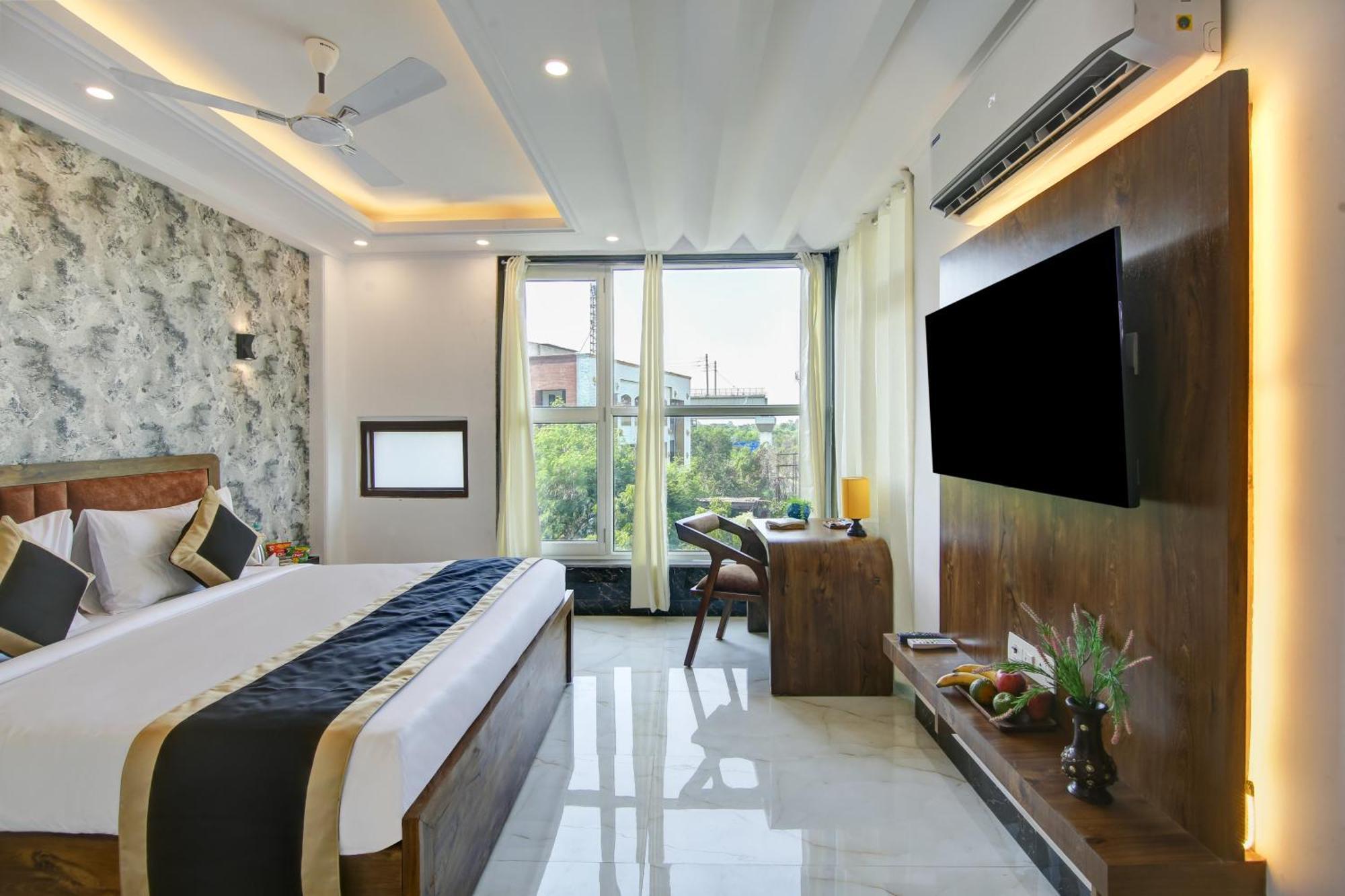 Hotel The Emporio Grand Near Vaishali Metro Station Ghaziabad Exterior foto