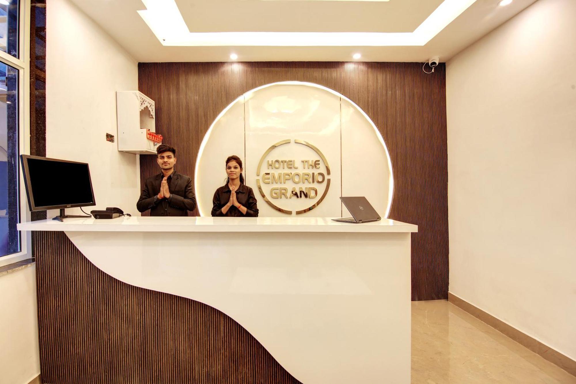 Hotel The Emporio Grand Near Vaishali Metro Station Ghaziabad Exterior foto