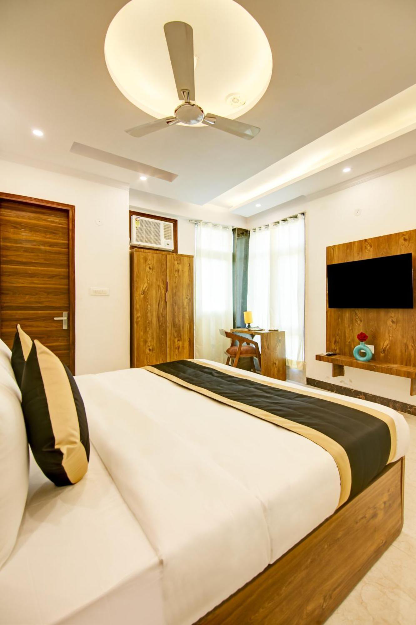 Hotel The Emporio Grand Near Vaishali Metro Station Ghaziabad Exterior foto
